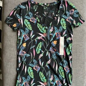 NWT Floral tee - size XS - A New Day